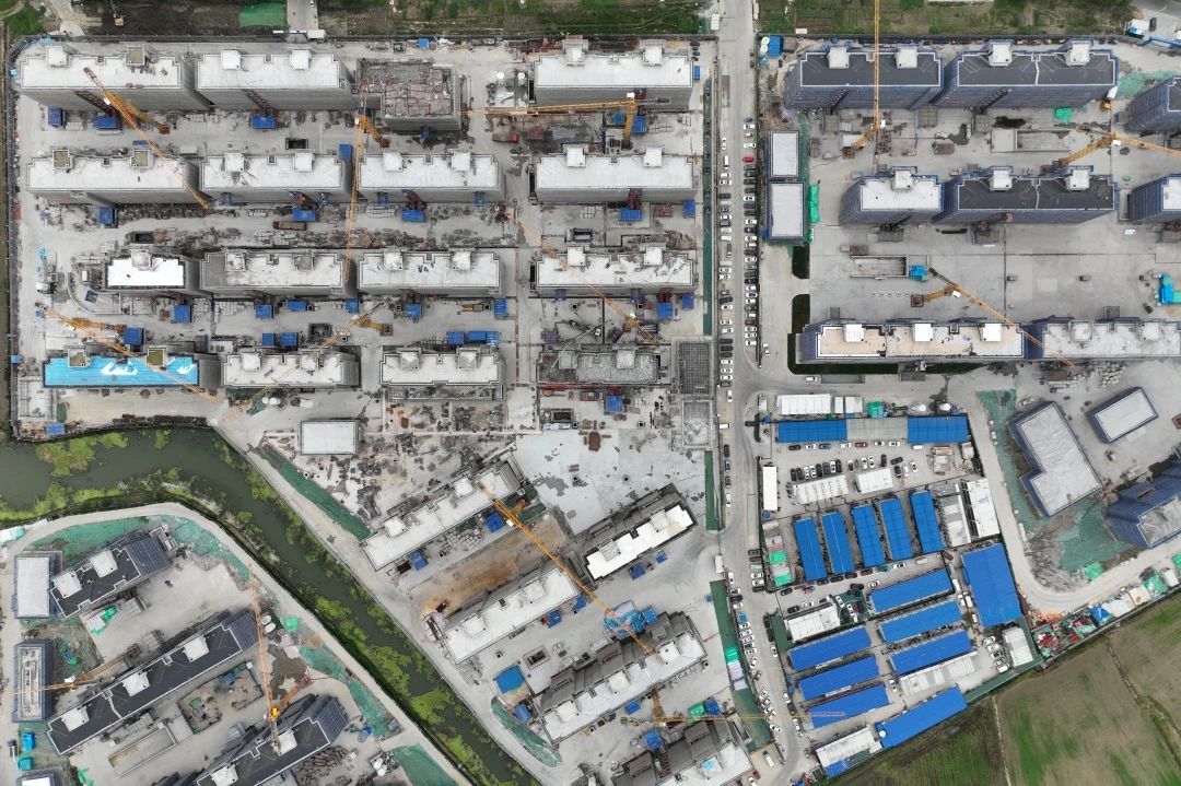 1752461639727325.jpg 富土家園四期保障性安居房B區(qū)項目首批樓棟順利通過主體結(jié)構(gòu)驗收.jpg