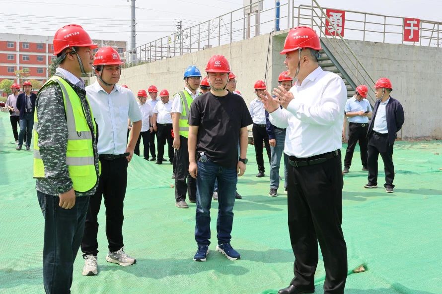 泰州市金東城市建設(shè)投資集團(tuán)黨委書記、董事長(zhǎng)陳祥到姜堰項(xiàng)目檢查指導(dǎo)工作.jpg